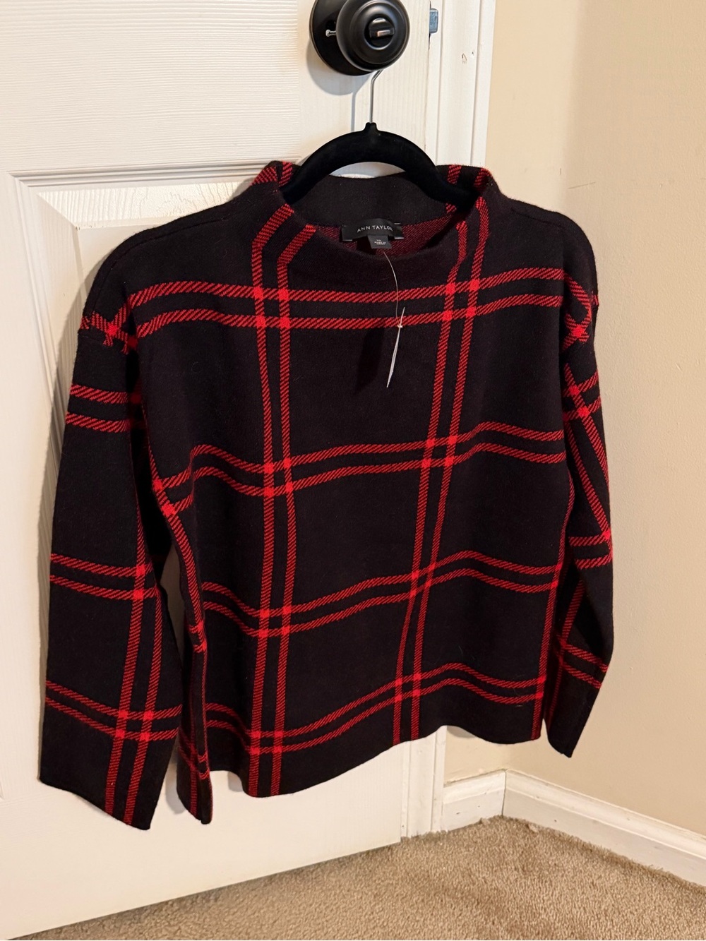 Ann Taylor Black & Red Plaid Crewneck Sweater